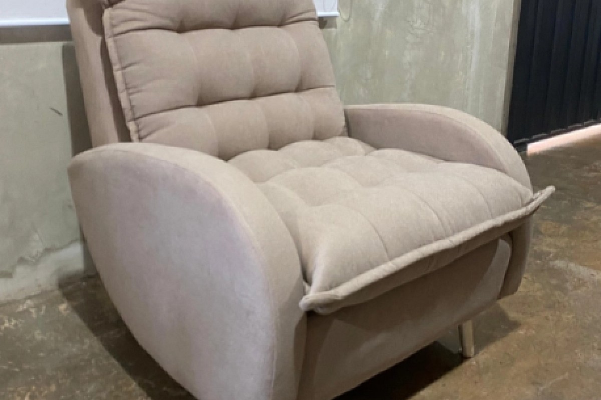 POLTRONA TATO BOUCLE 09